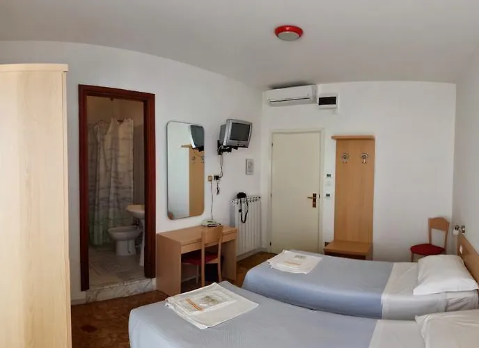 Hotel Anita 3*